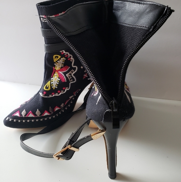 Boho Embroidered booties - Picture 8 of 8